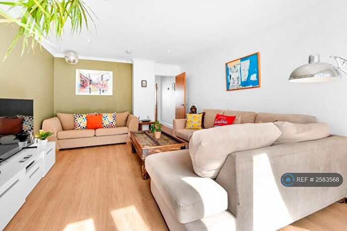 4 Bedroom Terraced House To Rent In Golden Lane, Brighton, BN1