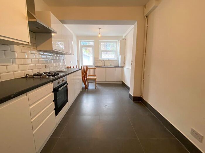 3 Bedroom Terraced House To Rent In Roslyn Road, Tottenham, N15