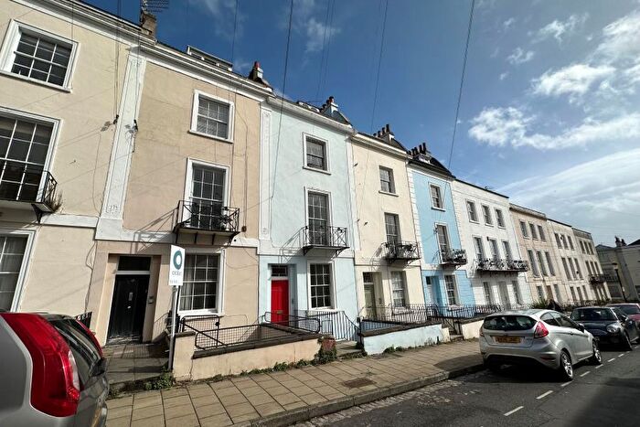 1 Bedroom Flat To Rent In Southleigh Road- Clifton, BS8