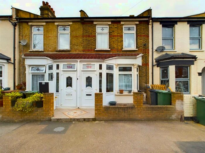 3 Bedroom House To Rent In Salop Road, Walthamstow, London, E17