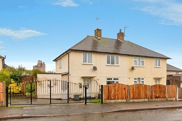 3 Bedroom Semi Detached House For Sale In Cressy Road, Clifton, Nottingham, NG11