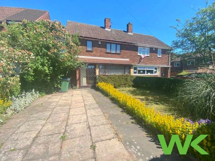 3 Bedroom SemiDetached House For Sale In Denbigh Drive, West Bromwich, B71