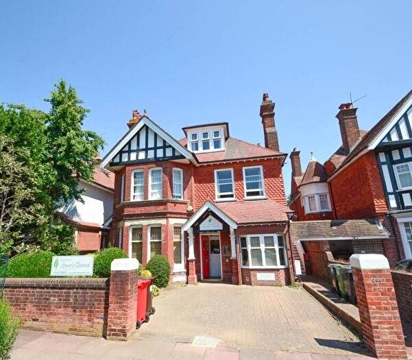 3 Bedroom Flat For Sale In Arlington Road, Eastbourne, BN21