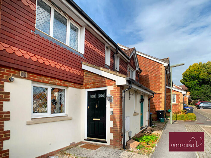 3 Bedroom Terraced House To Rent In Lorne Gardens, Knaphill, GU21