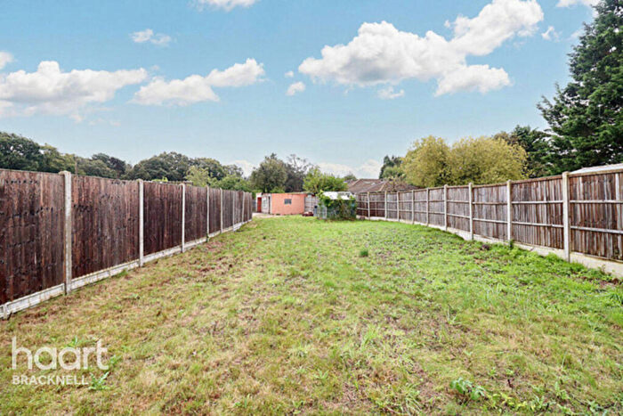 1 Bedroom Barn Conversion For Sale In Nine Mile Ride, Wokingham, RG40