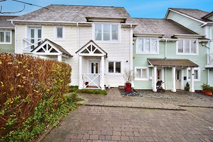 2 Bedroom Terraced House For Sale In Lambe Close, Snodland, ME6