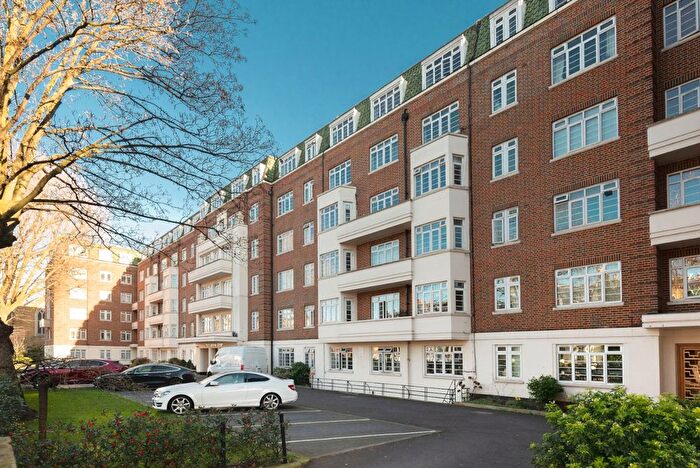2 Bedroom Flat For Sale In Chatsworth Court, Pembroke Road, London, W8