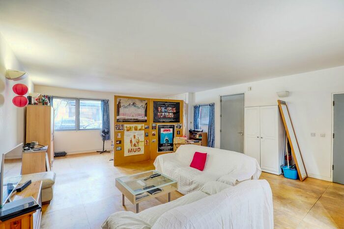 Studio To Rent In Ffinch Street, London, SE8