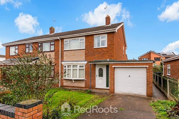 3 Bedroom Semi-Detached House For Sale In Hills Close, Sprotbrough, Doncaster, South Yorkshire, DN5