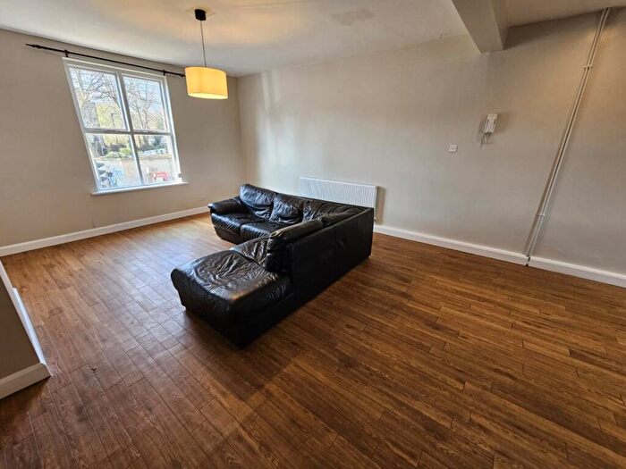 2 Bedroom Apartment To Rent In Langsett Road, Hillsborough, S6