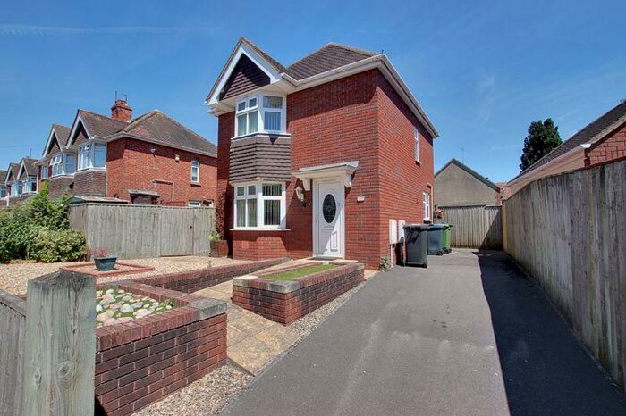 2 Bedroom Detached House To Rent In Whiterow Park, Trowbridge, BA14