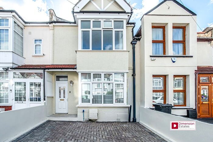 4 Bedroom Terraced House To Rent In Jersey Road, Ilford, Redbridge, Essex, IG1