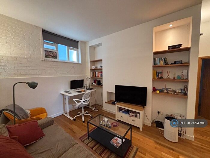 1 Bedroom Flat To Rent In Shelford Place, London, N16