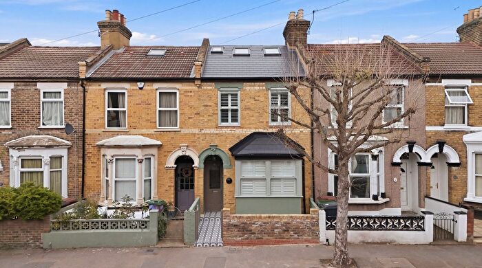5 Bedroom Terraced House For Sale In Chichester Road, Leytonstone, E11