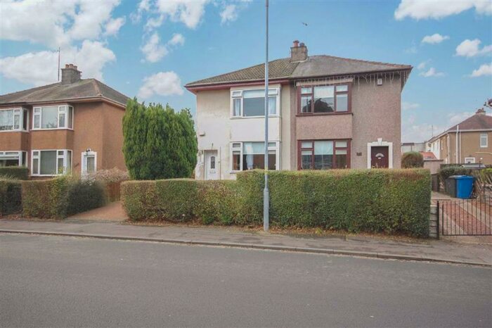 2 Bedroom Semi-Detached House To Rent In Park Road, Clydebank, G81