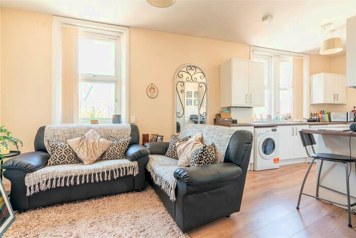 2 Bedroom Maisonette To Rent In Rothbury Terrace, Heaton, NE6