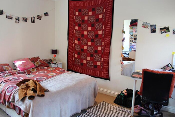 4 Bedroom House To Rent In Lyon Street, Southampton, SO14