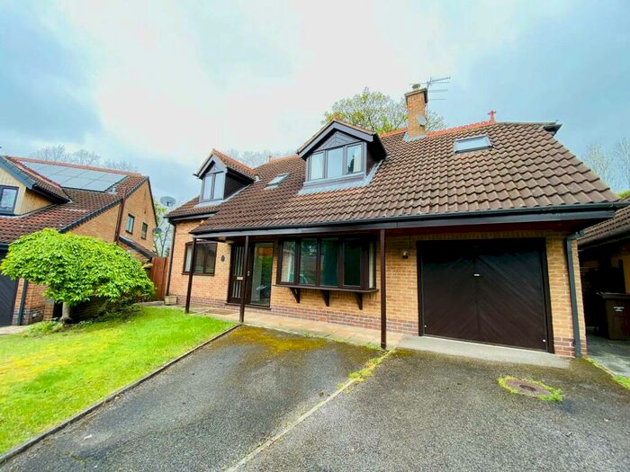 3 Bedroom House To Rent In Park House Gates, Mapperley Park, NG3