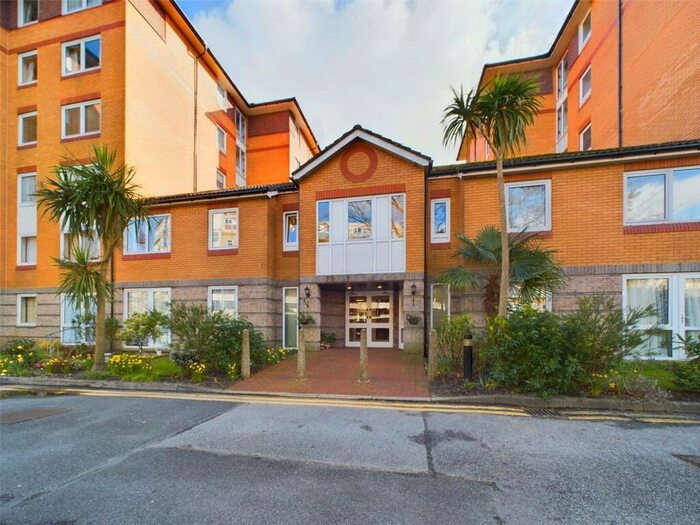 2 Bedroom Apartment For Sale In St. Peters Road, Bournemouth, BH1