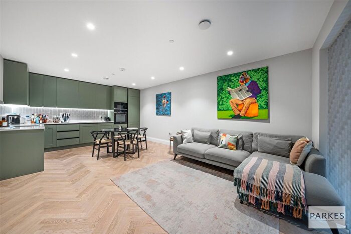 2 Bedroom Flat To Rent In Explorer Way, London, NW7