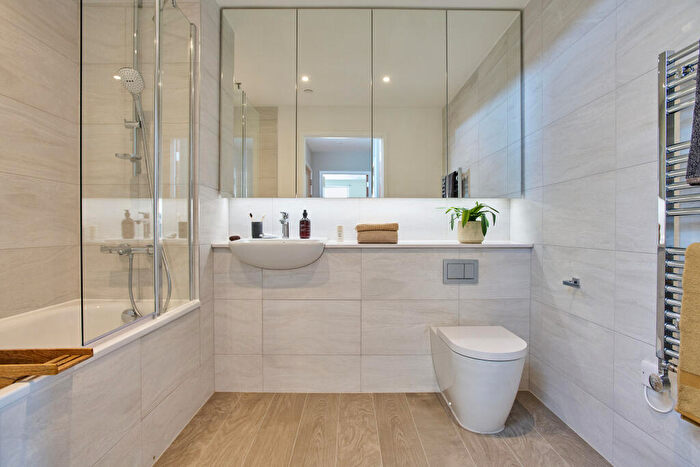 2 Bedroom Apartment To Rent In Approach House, Tottenham Hale London, N17