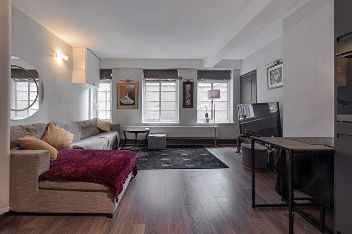 1 Bedroom Flat For Sale In Gloucester Place, London, NW1