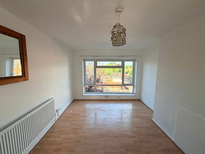 1 Bedroom Flat To Rent In Elthorne Road, Uxbridge, UB8