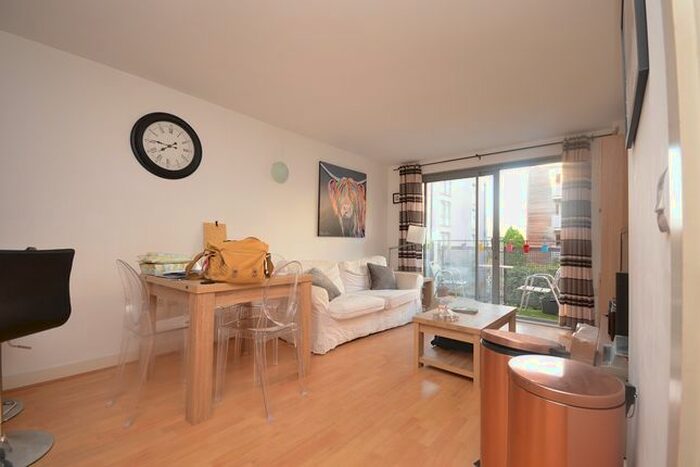 2 Bedroom Flat To Rent In Deals Gateway, London, SE13