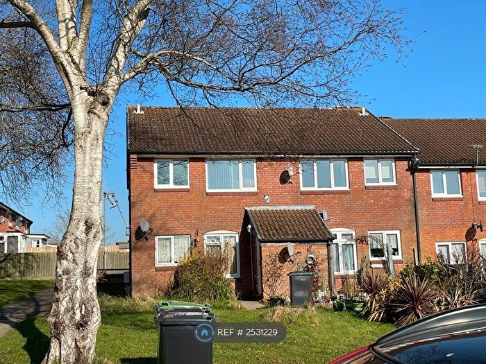 1 Bedroom Flat To Rent In Gainsborough Way, Yeovil, BA21