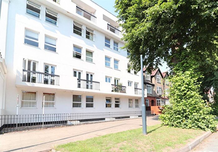 2 Bedroom Flat To Rent In Beauchamp Avenue, Leamington Spa, CV32