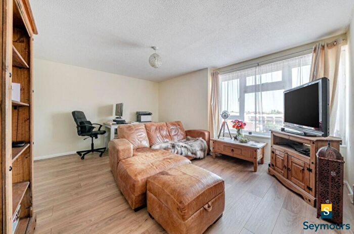 1 Bedroom Flat For Sale In Onslow Street, Guildford, Surrey, GU1