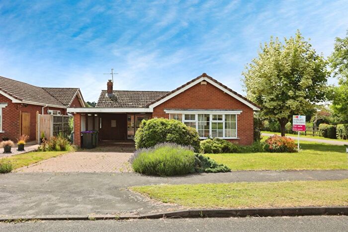 3 Bedroom Detached Bungalow For Sale In The Leas, Barkston, Grantham, NG32