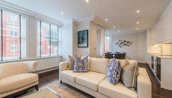 3 Bedroom Flat To Rent In Hamlet Gardens, London, W6