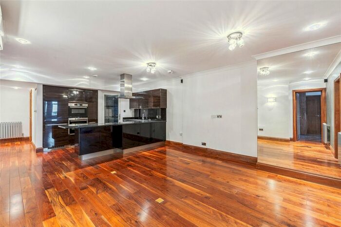 2 Bedroom Flat To Rent In Barrie House, Lancaster Gate, London, W2