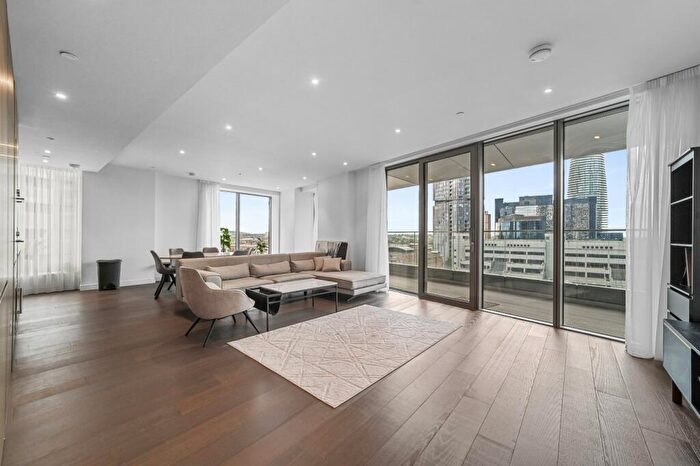 2 Bedroom Apartment For Sale In Park Drive, Canary Wharf, London, E14