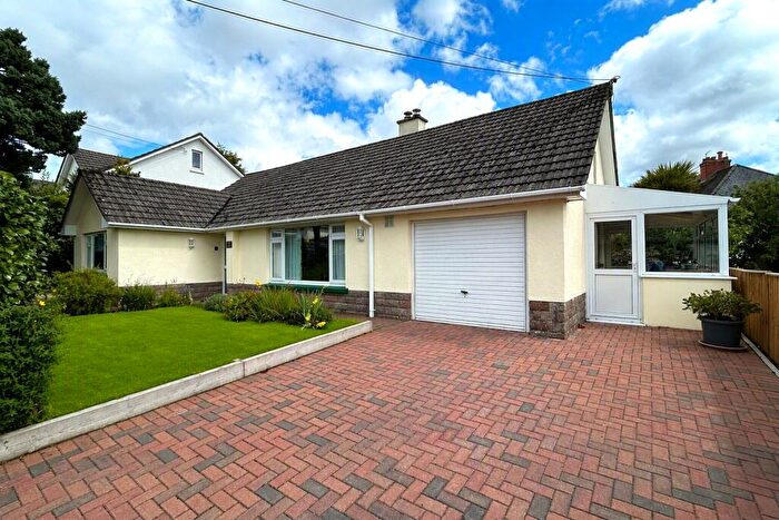 3 Bedroom Bungalow For Sale In Maclins Close, South Molton, Devon, EX36