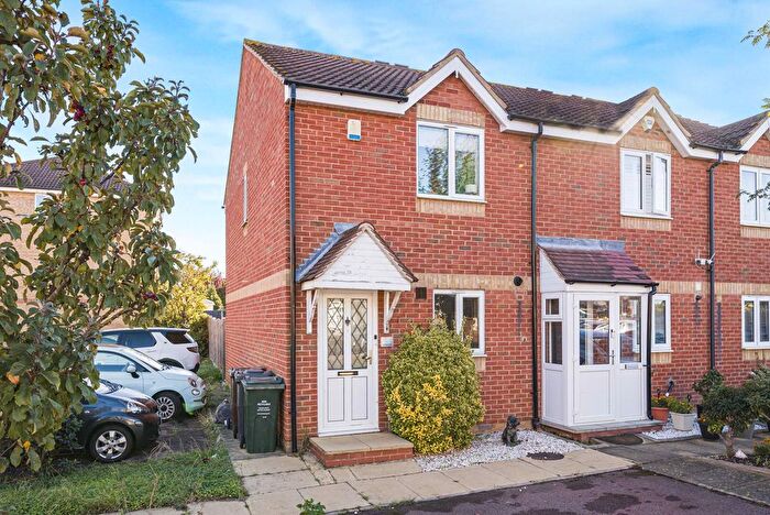 2 Bedroom End Terrace House For Sale In Salmon Road, Dartford, DA1