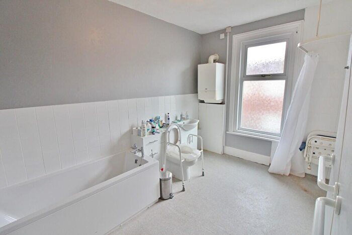 2 Bedroom Semi-Detached House For Sale In Walker Road, Stamshaw, PO2