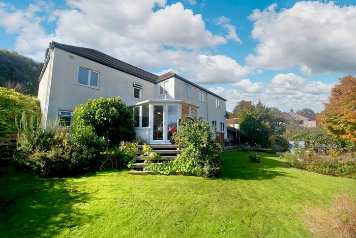 6 Bedroom Detached House For Sale In Churchill, Axminster, EX13