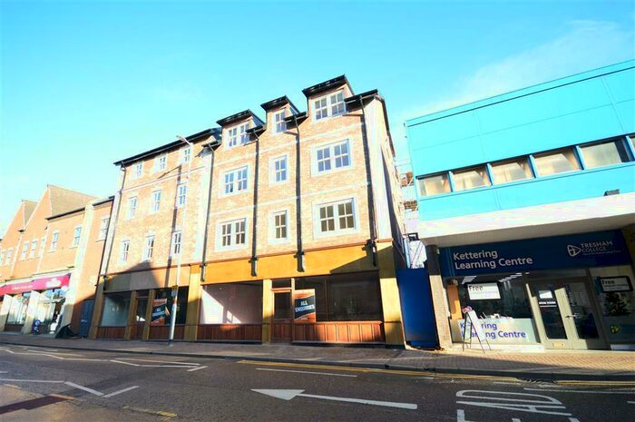 2 Bedroom Apartment To Rent In St Andrews Street, Kettering, NN16