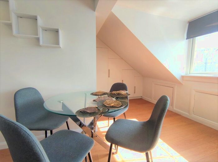 1 Bedroom Studio To Rent In - Clapton Common, London, E5