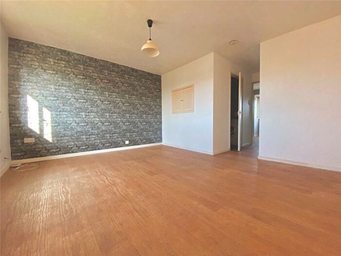 1 Bedroom Flat For Sale In Coopers Court, Moorfield Road, Brockworth, Gloucester, GL3