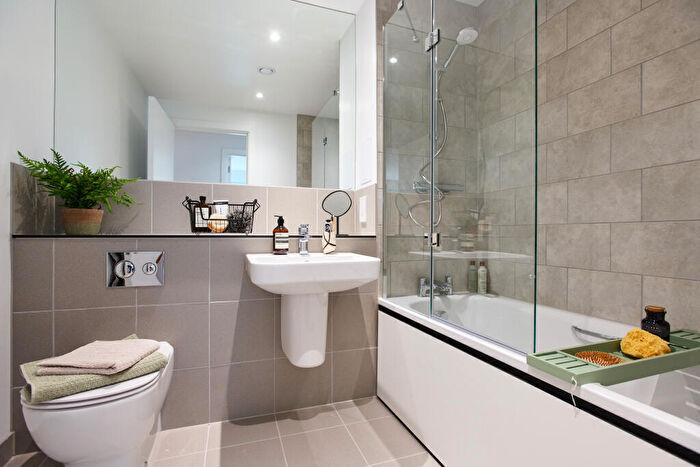 1 Bedroom Flat To Rent In Apo The Holloway, Ellis Street, Birmingham, B1