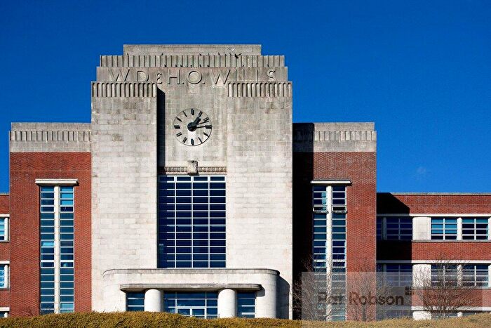 2 Bedroom Apartment For Sale In The Wills Building, Newcastle Upon Tyne, Tyne And Wear, NE7