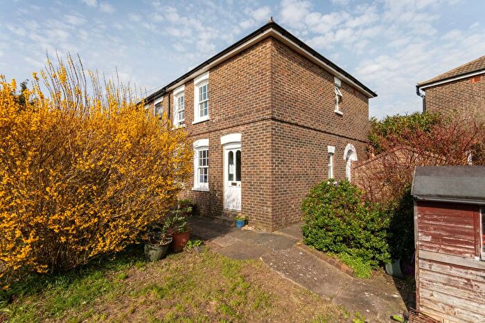 3 Bedroom Semi-Detached House For Sale In Firle Road, Brighton, BN2