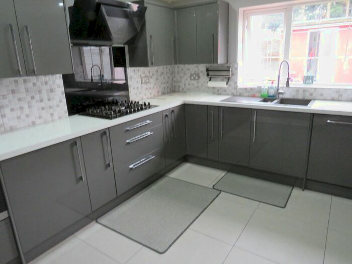 3 Bedroom Property To Rent In Churchill Close, Tividale, Oldbury, B69