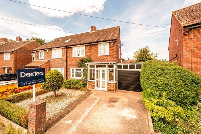 3 Bedroom Semi Detached House For Sale In Redlees Close, Isleworth, TW7