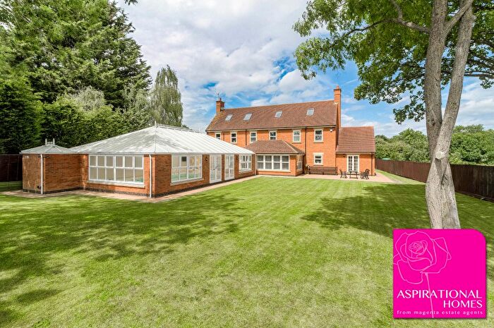 7 Bedroom Detached House For Sale In Chelveston Road, Stanwick, Northamptonshire, NN9