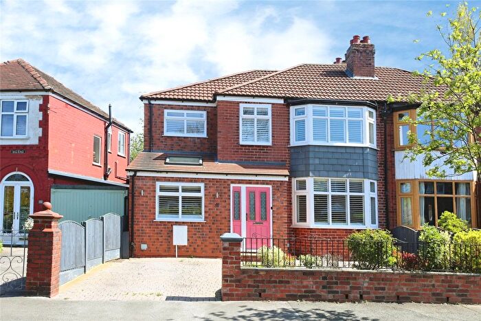 4 Bedroom Semi-detached House For Sale In Appleton Road, Heaton Chapel, Stockport, SK4