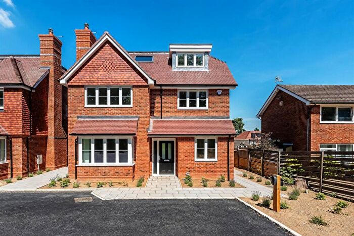 5 Bedroom Detached House To Rent In Leatherhead Road, Great Bookham, KT23